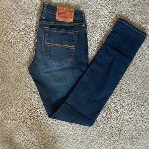 Lucky Brand straight leg stretchy blue Jean